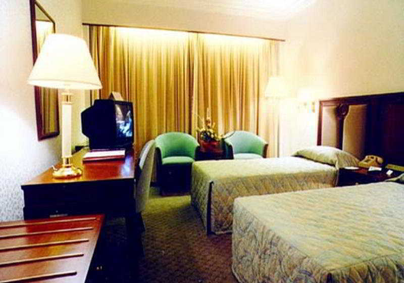 Cypress Hotel Jin Jiang Shanghai Exterior photo